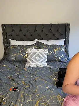 Alessia Gold online show from 04/15/26, 09:15