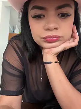 Alessia Gold online show from 04/17/26, 09:29