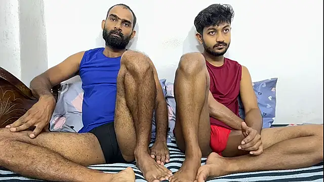Snapshot of DesiDaddyandSon chatting on 06/21/26, 01:52 DesiDaddyandSon online show from 06/21/26, 01:52