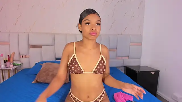 Snapshot of hermione_brown chatting on 03/03/26, 08:48 hermione brown online show from 03/03/26, 08:48