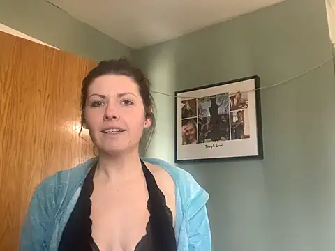 karmenkayekay online show from 02/09/26, 09:08