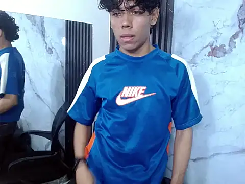 Snapshot of DaviidBuckx_ chatting on 02/11/26, 05:34 DaviidBuckx online show from 02/11/26, 05:34