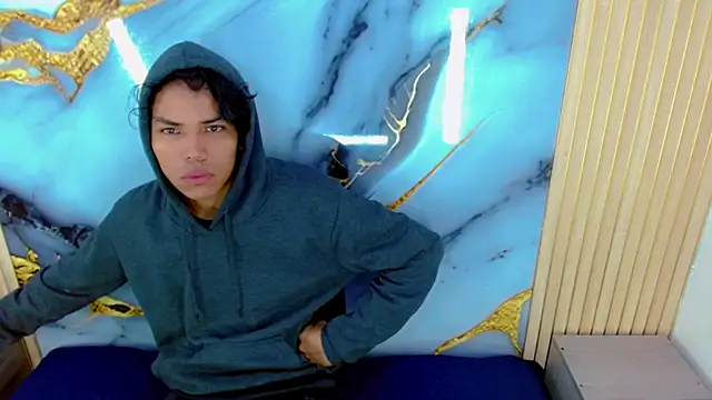 Snapshot of DaviidBuckx_ chatting on 02/28/26, 01:50 DaviidBuckx online show from 02/28/26, 01:50