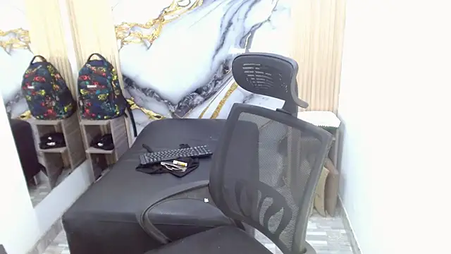 DaviidBuckx  online show from 05/25/26, 03:45