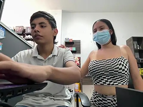 two cam latin online show from 02/22/26, 05:00