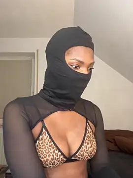 Snapshot of KiaraAmara chatting on 02/14/26, 06:15 KiaraAmara online show from 02/14/26, 06:15