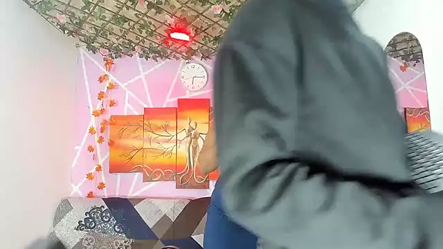 Snapshot of Lizeth_hot2002 chatting on 02/16/26, 01:46 Lizeth hot2002 online show from 02/16/26, 01:46