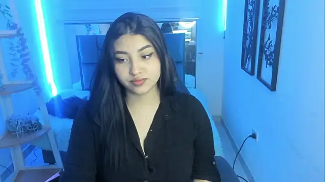 Snapshot of bloom_winxx chatting on 02/10/26, 02:48 bloom winxx online show from 02/10/26, 02:48