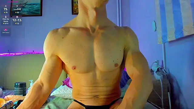 Snapshot of Shestifold_ chatting on 02/17/25, 09:19 Shestifold online show from 02/17/25, 09:19