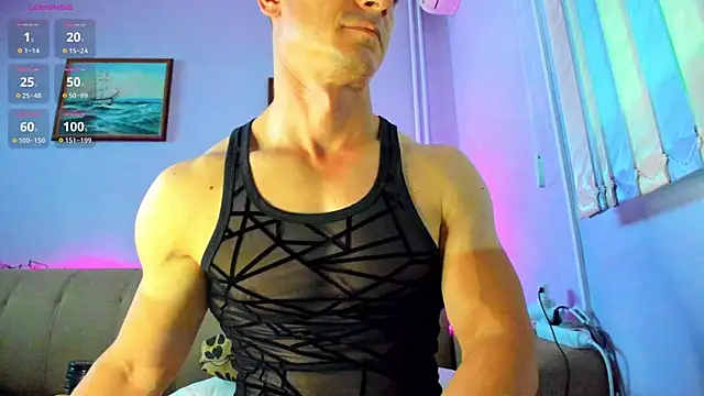 Snapshot of Shestifold_ chatting on 10/16/25, 02:07 Shestifold online show from 10/16/25, 02:07