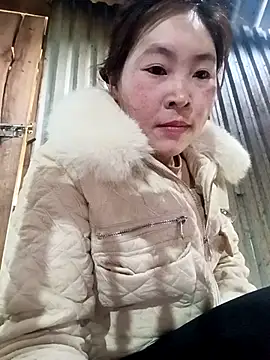 Snapshot of Yiyoongg chatting on 02/20/26, 08:16 Yiyoongg online show from 02/20/26, 08:16