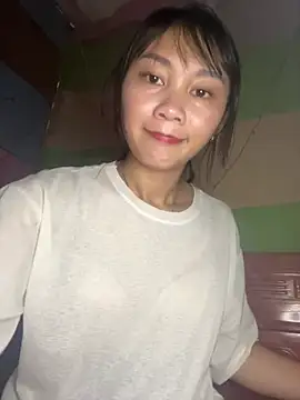 Snapshot of Lucky-baby077 chatting on 02/27/26, 04:23 Lucky-baby077 online show from 02/27/26, 04:23