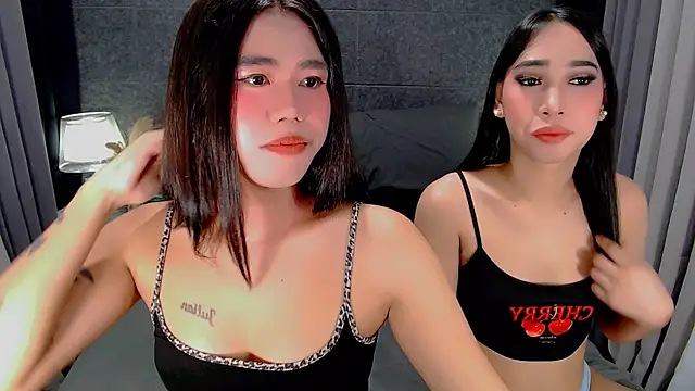 Snapshot of saphira_fucks chatting on 02/23/26, 06:38 saphira fucks online show from 02/23/26, 06:38