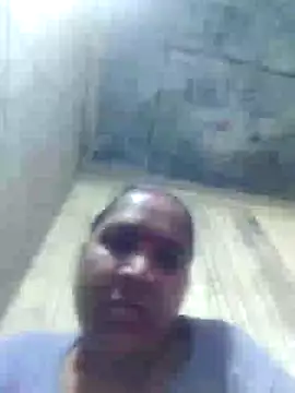 Snapshot of Loomaraj chatting on 02/21/26, 11:22 Loomaraj online show from 02/21/26, 11:22