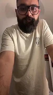 Snapshot of beerboy2222 chatting on 05/29/26, 06:17 beerboy2222 online show from 05/29/26, 06:17