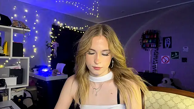 amily sunray online show from 04/17/26, 03:15