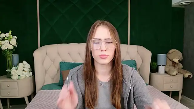 Arielle Vade online show from 04/22/26, 05:10