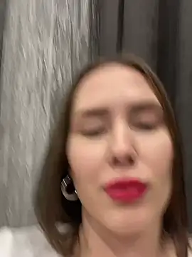 Arielle Vade online show from 04/28/26, 06:07