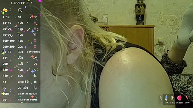 CurvyWild Lady30 online show from 03/17/26, 08:12