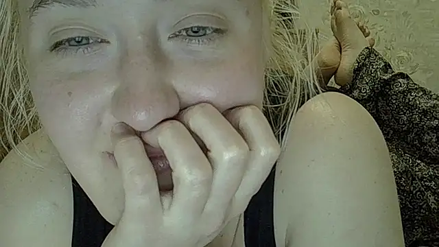 Snapshot of CurvyWild_Lady30 chatting on 05/05/26, 07:22 CurvyWild Lady30 online show from 05/05/26, 07:22