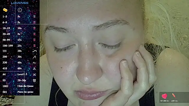 Snapshot of CurvyWild_Lady30 chatting on 05/14/26, 07:53 CurvyWild Lady30 online show from 05/14/26, 07:53