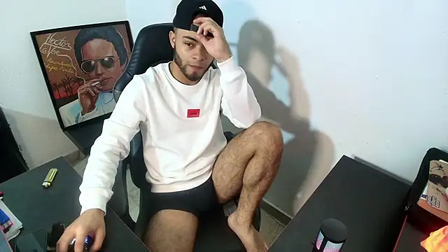 Snapshot of Xanderstone00 chatting on 02/14/26, 10:17 Xanderstone00 online show from 02/14/26, 10:17