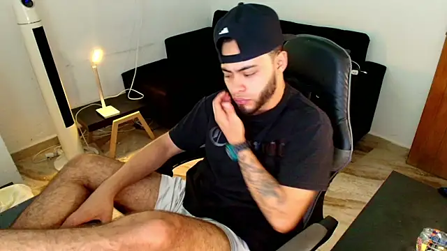 Xanderstone00 online show from 03/17/26, 04:17