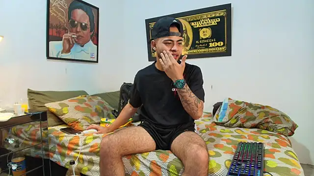 Xanderstone00 online show from 04/08/26, 04:56