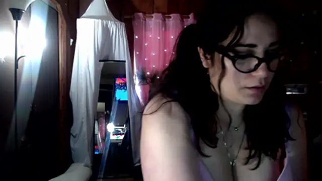 VelvetBrunetteXo online show from 02/20/26, 08:20