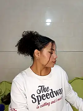 BrianaSweetxxx online show from 02/14/26, 04:31