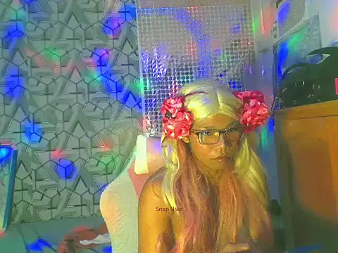 Snapshot of shopiaxox1 chatting on 02/18/26, 01:07 shopiaxox1 online show from 02/18/26, 01:07