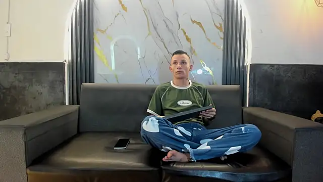 Isaak 26 online show from 03/17/26, 05:27