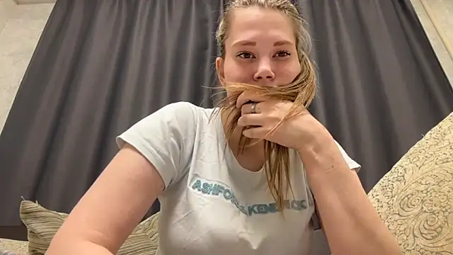 Lunexia Kysstoria online show from 04/20/26, 02:31