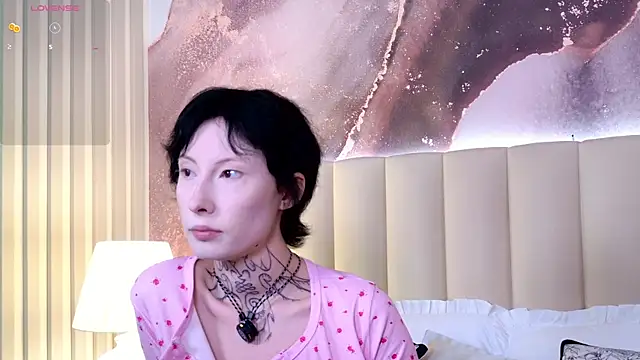 Snapshot of roxy_morrison_x chatting on 07/22/26, 06:49 roxy morrison x online show from 07/22/26, 06:49