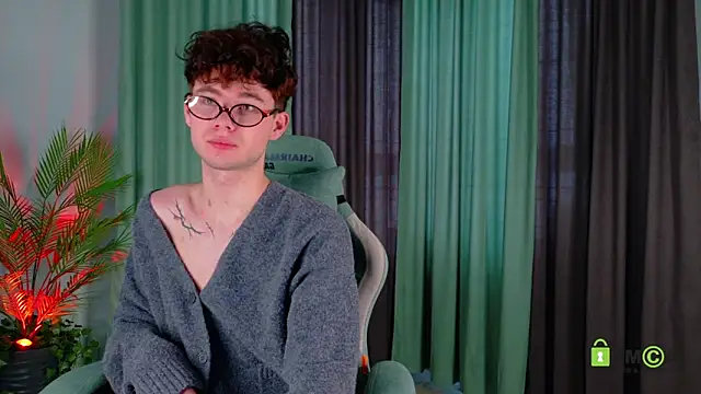 moon Gloww online show from 03/24/26, 01:54