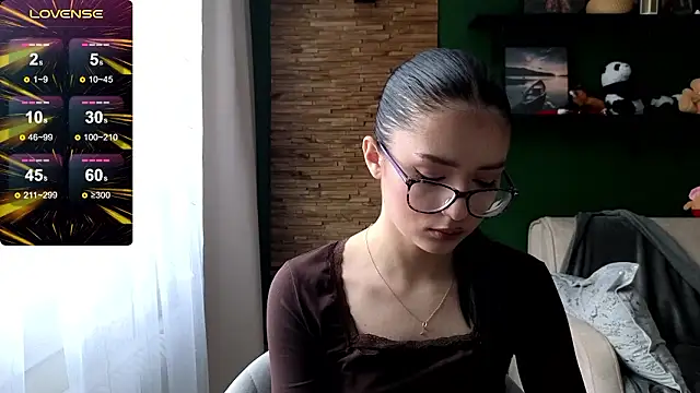 Snapshot of Whitney11_1131 chatting on 02/23/26, 07:06 Whitney11 1131 online show from 02/23/26, 07:06