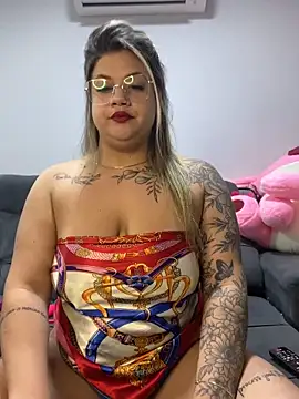 Snapshot of kahreal chatting on 03/03/26, 11:32 kahreal online show from 03/03/26, 11:32