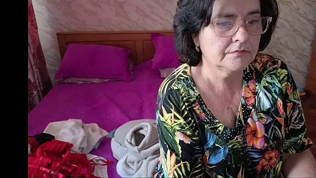 xMaryxAnne online show from 04/16/26, 09:10