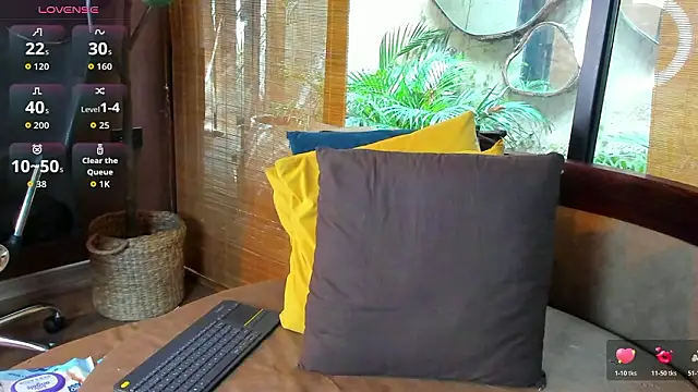 sophieBlair  online show from 03/18/26, 07:17