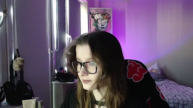 LunaXcherry online show from 04/20/26, 04:43