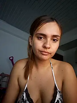 Snapshot of alice_ks chatting on 02/20/26, 04:20 alice ks online show from 02/20/26, 04:20