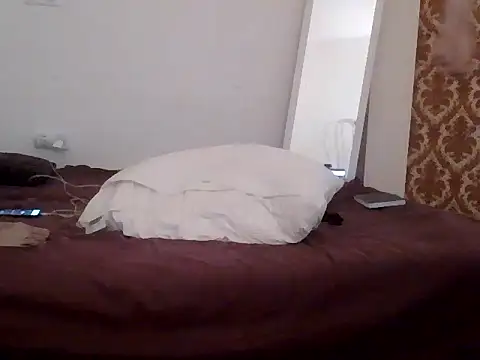 Snapshot of Mickredge chatting on 02/09/26, 12:09 Mickredge online show from 02/09/26, 12:09