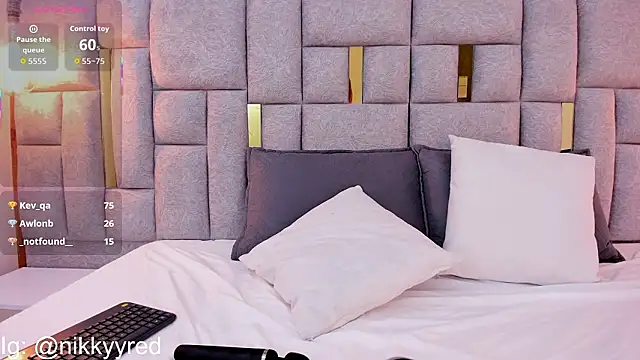 Snapshot of Nikky_Red_ chatting on 02/20/26, 06:26 Nikky Red online show from 02/20/26, 06:26