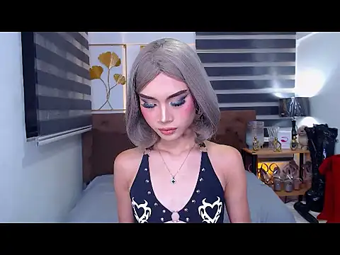 Snapshot of JuicyCockThea chatting on 06/24/26, 02:27 JuicyCockThea online show from 06/24/26, 02:27