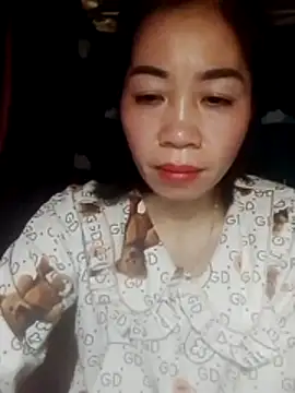 Snapshot of -Lundy- chatting on 02/23/26, 05:05 -Lundy- online show from 02/23/26, 05:05