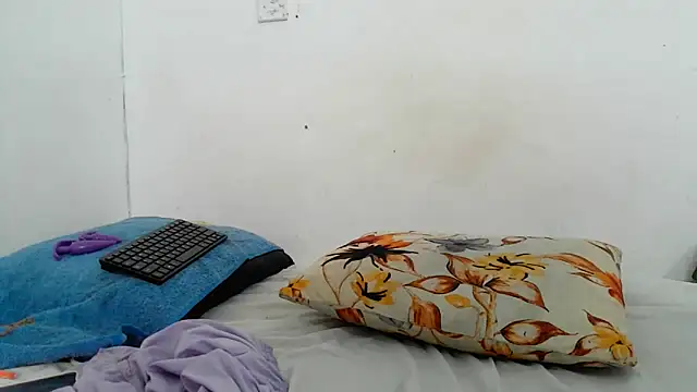 elfaty online show from 04/14/26, 05:57