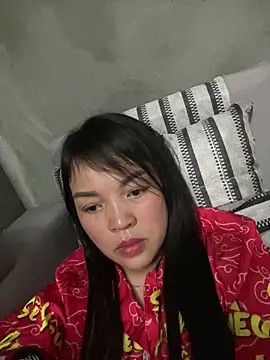 Snapshot of Strawberry-wet chatting on 02/21/26, 12:33 Strawberry-wet online show from 02/21/26, 12:33