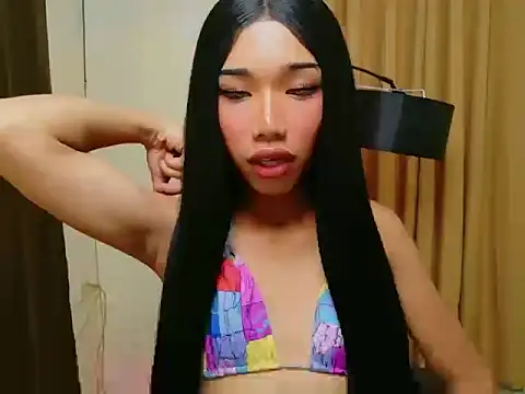 Queenoflustx online show from 05/07/26, 01:11