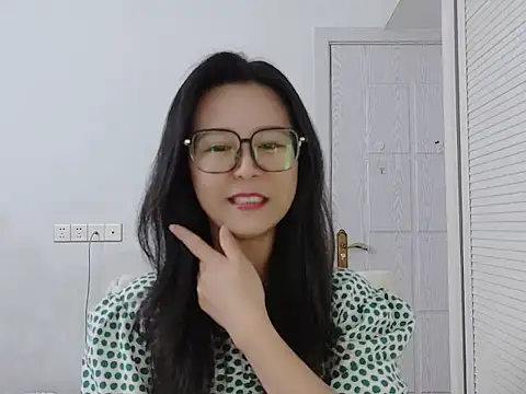 Snapshot of yunchui0101 chatting on 02/14/26, 06:21 yunchui0101 online show from 02/14/26, 06:21