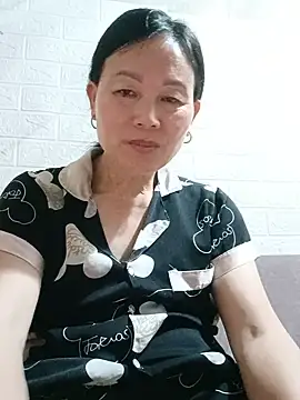 Snapshot of Kiss_love2 chatting on 05/23/26, 01:59 Kiss love2 online show from 05/23/26, 01:59